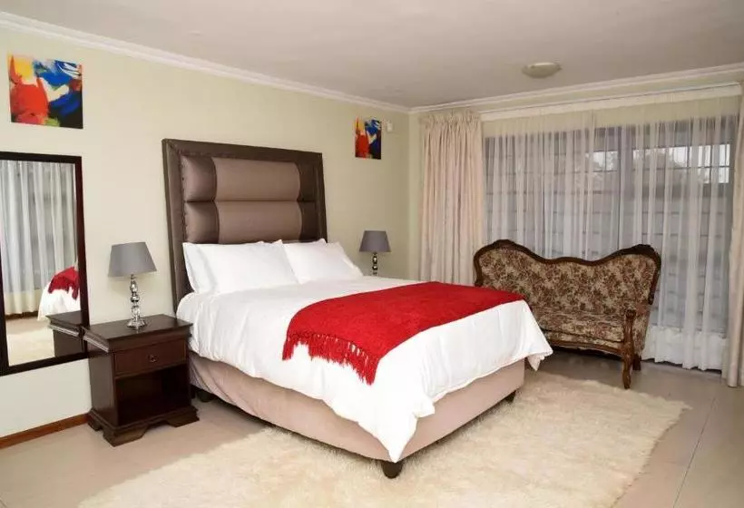 پانسیون Vinolux Guest House