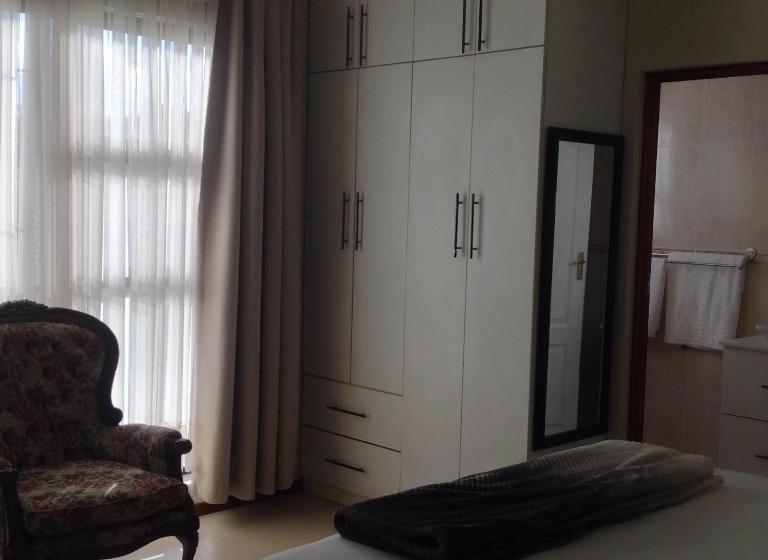 Majatalo Vinolux Guest House