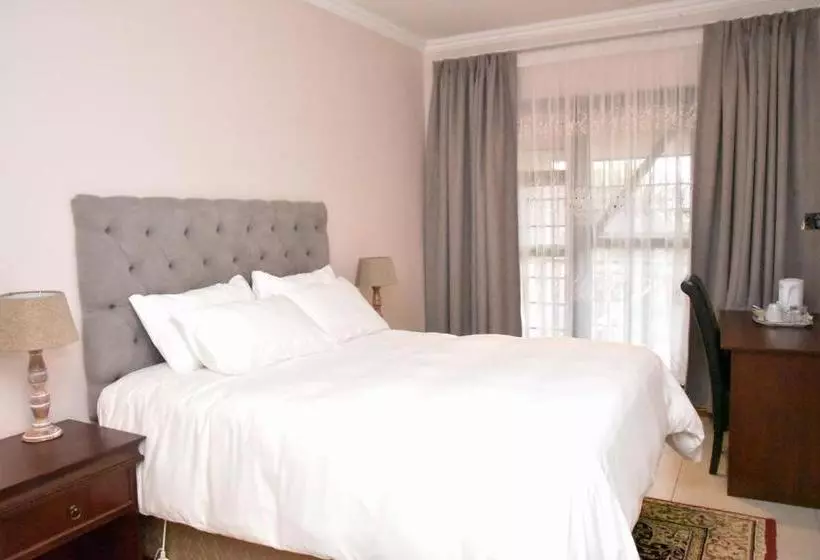 پانسیون Vinolux Guest House