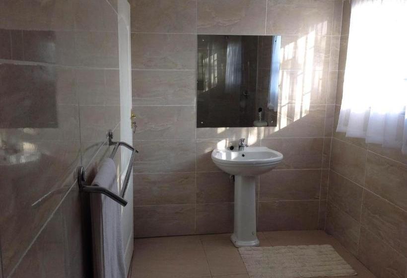 Majatalo Vinolux Guest House