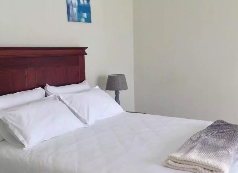 پانسیون Vinolux Guest House