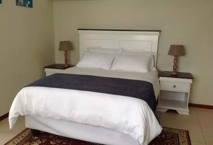 پانسیون Vinolux Guest House