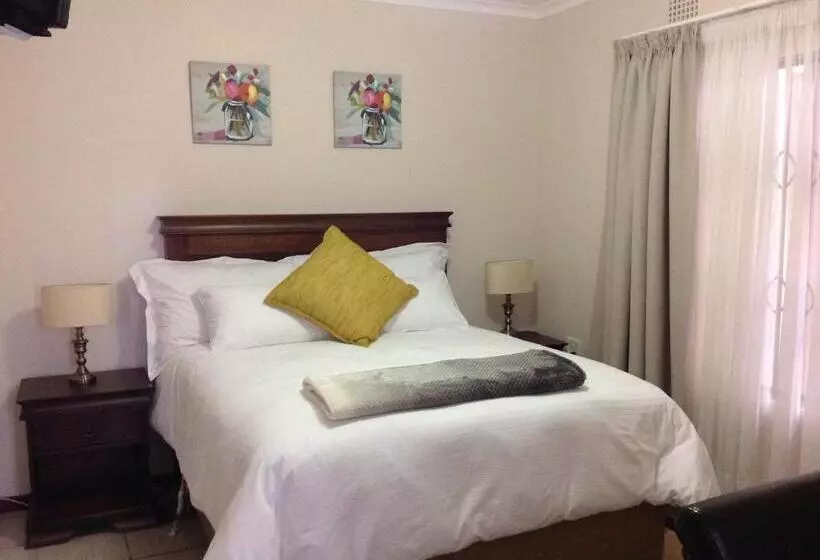 پانسیون Vinolux Guest House