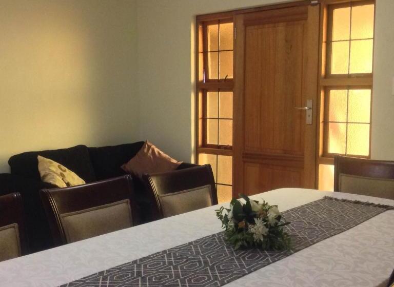 Majatalo Vinolux Guest House