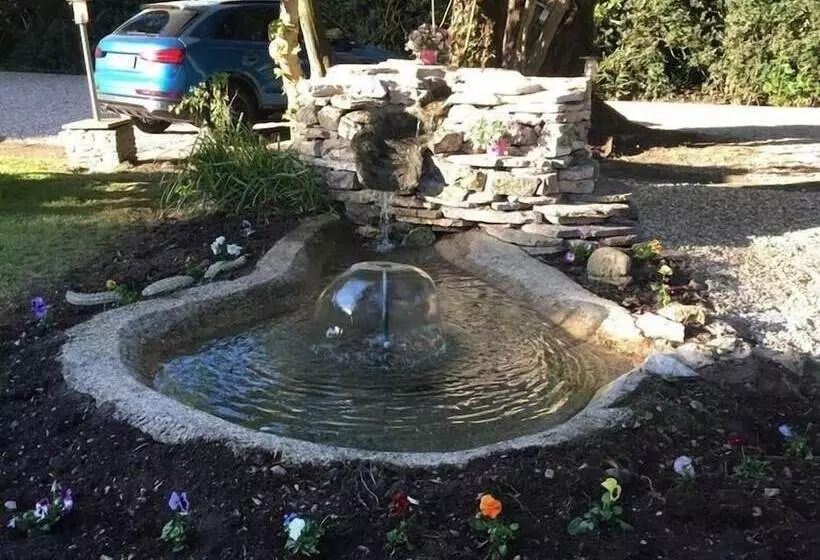 Aamiaismajoitus (B&B) Le Chateau