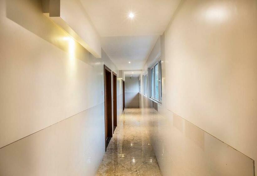 Fabhotel Spring Inn   Nr Borivali Station