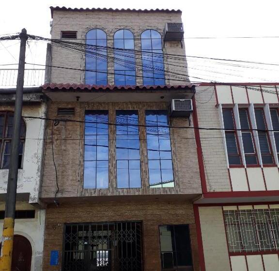 פנסיון Amazon Dream Hostel With Ac And Starlink