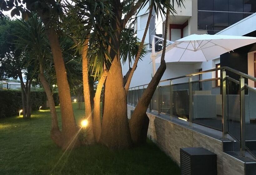 فندق Domus Grand