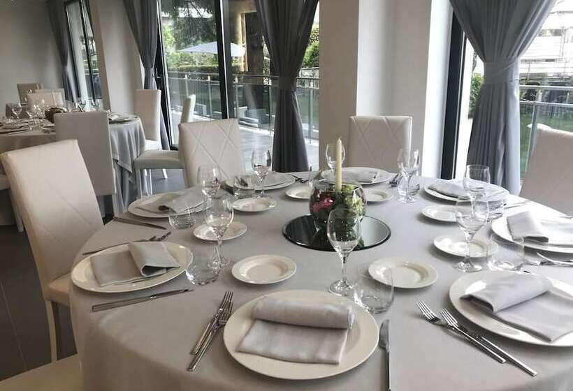 فندق Domus Grand