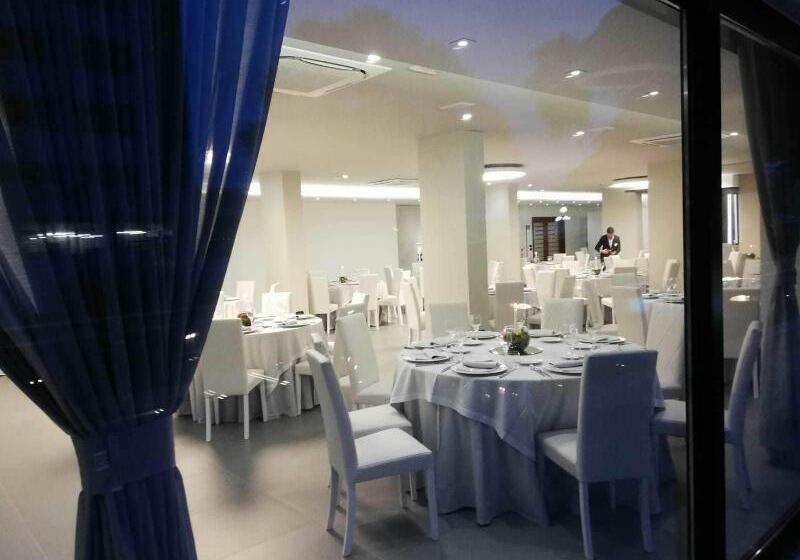 فندق Domus Grand