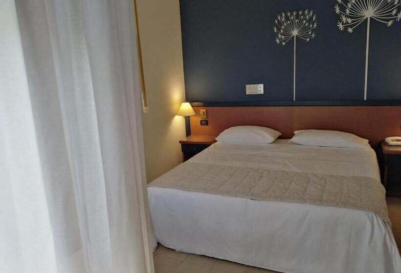 فندق Domus Grand