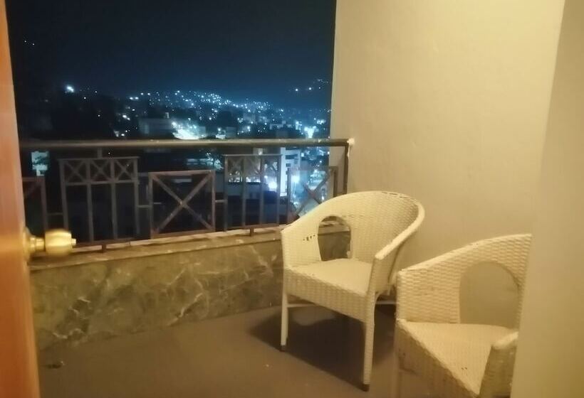 호텔 Maharaja Regency