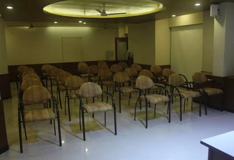 Hotelli Maharaja Regency