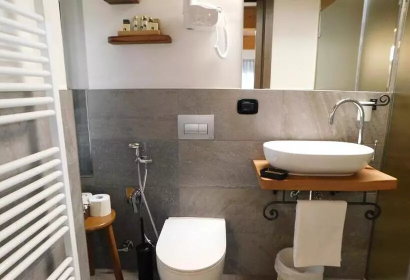 Majatalo Nicomat Rooms