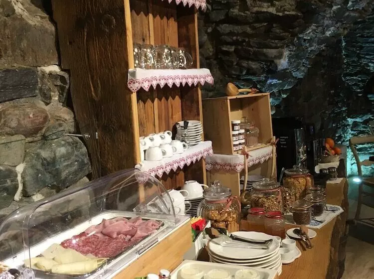 Majatalo Nicomat Rooms