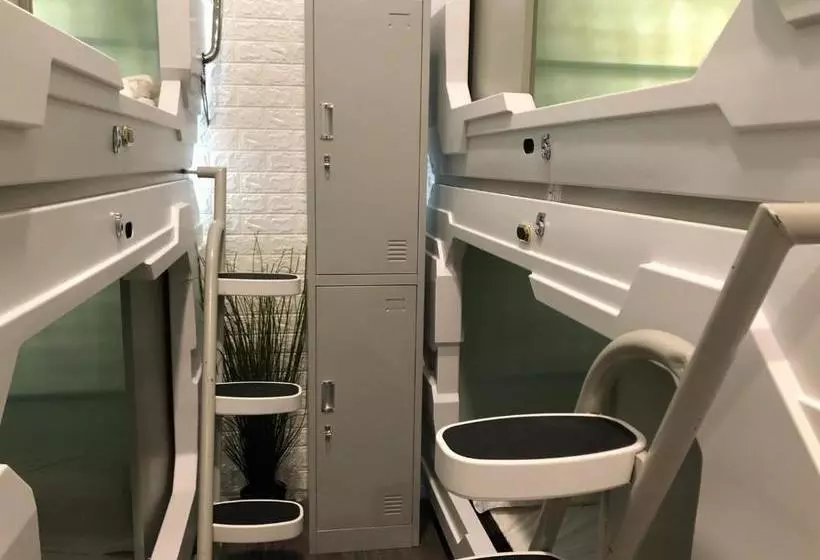 هاستل Oh My Pods