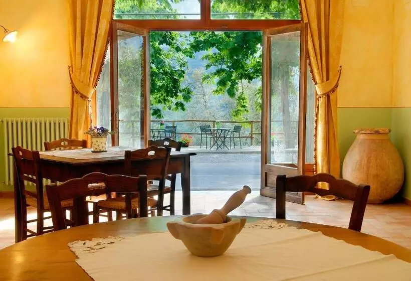 Aamiaismajoitus (B&B) La Casa Dei Nonni Castelbianco