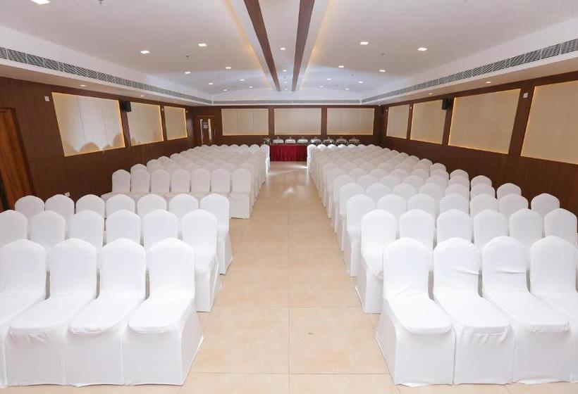 فندق Navaratna Inn - A Luxury