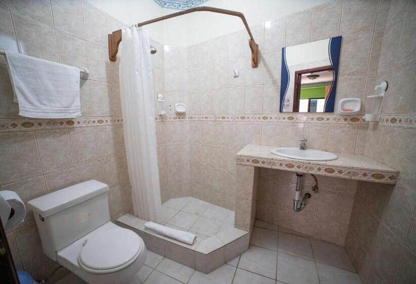 بنسيون Hostal Gladismar