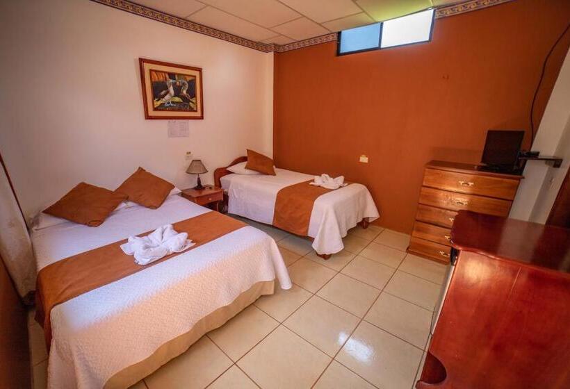 بنسيون Hostal Gladismar