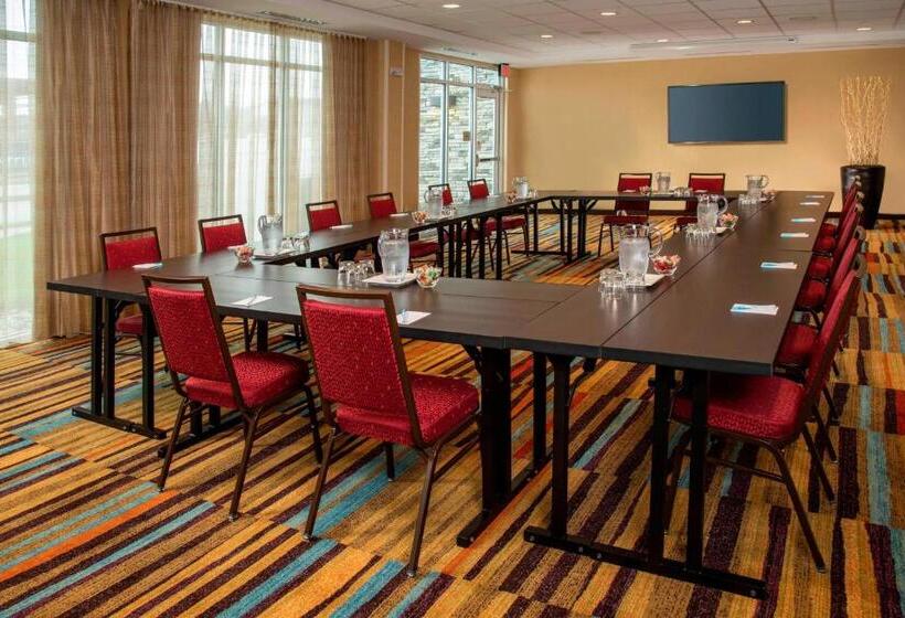 בית מלון כפרי Fairfield Inn & Suites By Marriott Harrisburg International Airport