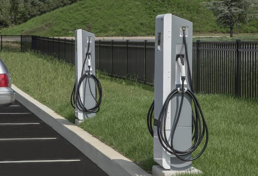 בית מלון כפרי Fairfield Inn & Suites By Marriott Harrisburg International Airport