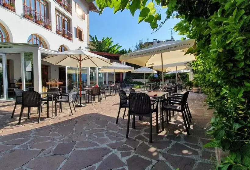 Majatalo Hostal Ansonea