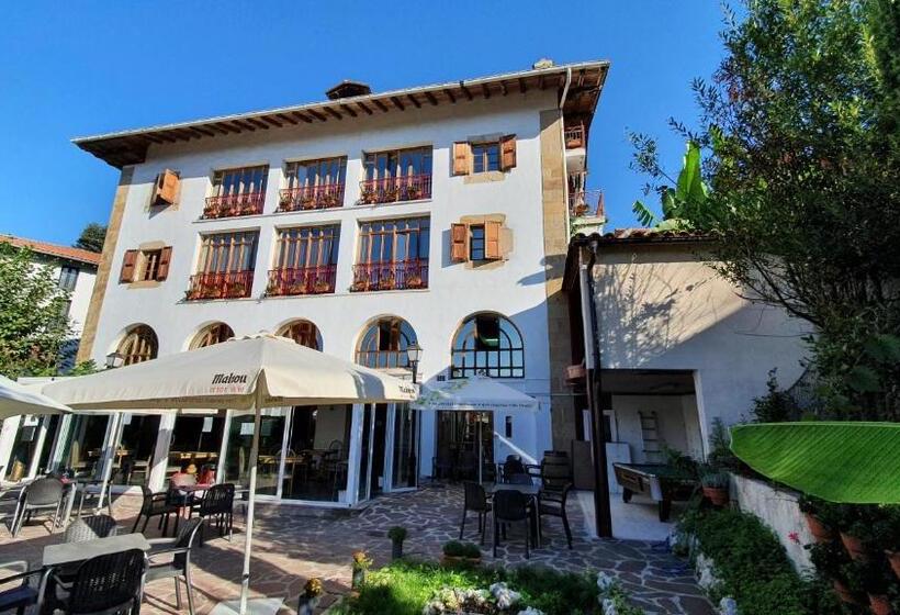 بنسيون Hostal Ansonea