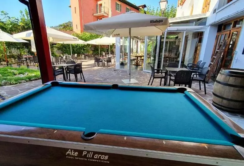 Majatalo Hostal Ansonea