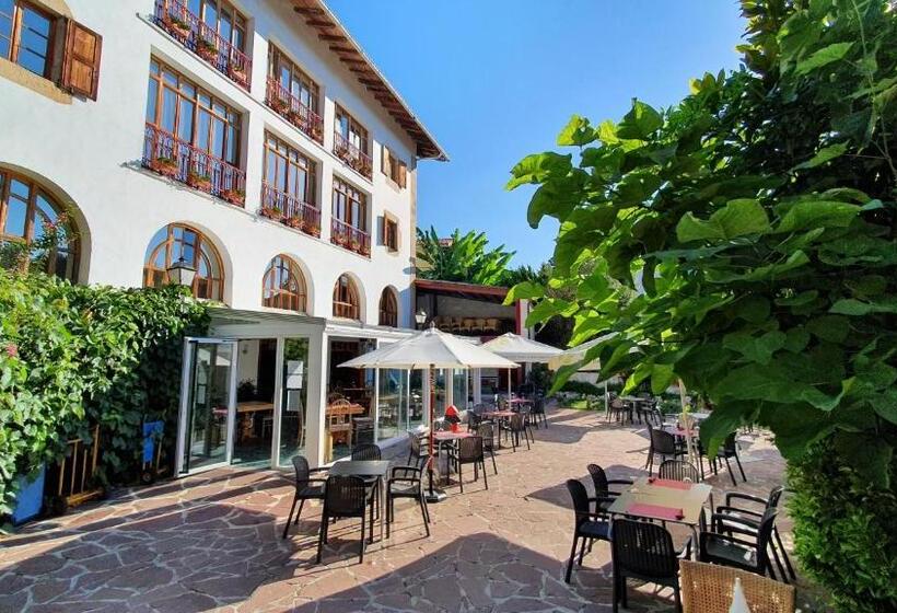 بنسيون Hostal Ansonea