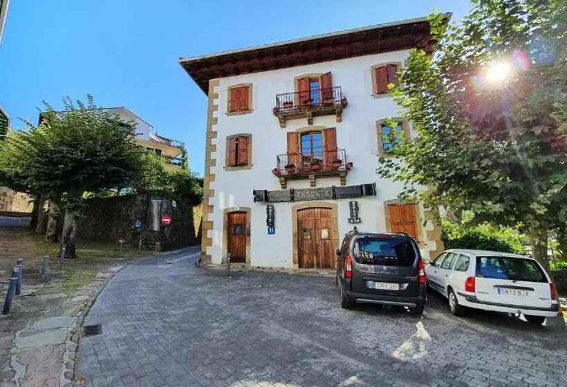 Majatalo Hostal Ansonea