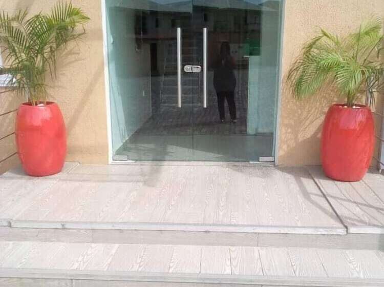 پانسیون Nigus House