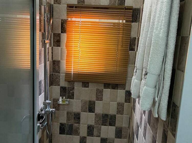 پانسیون Nigus House