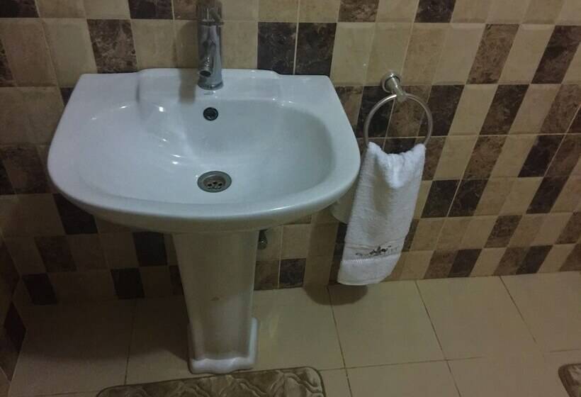 پانسیون Nigus House