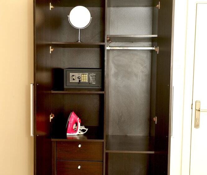 پانسیون Nigus House