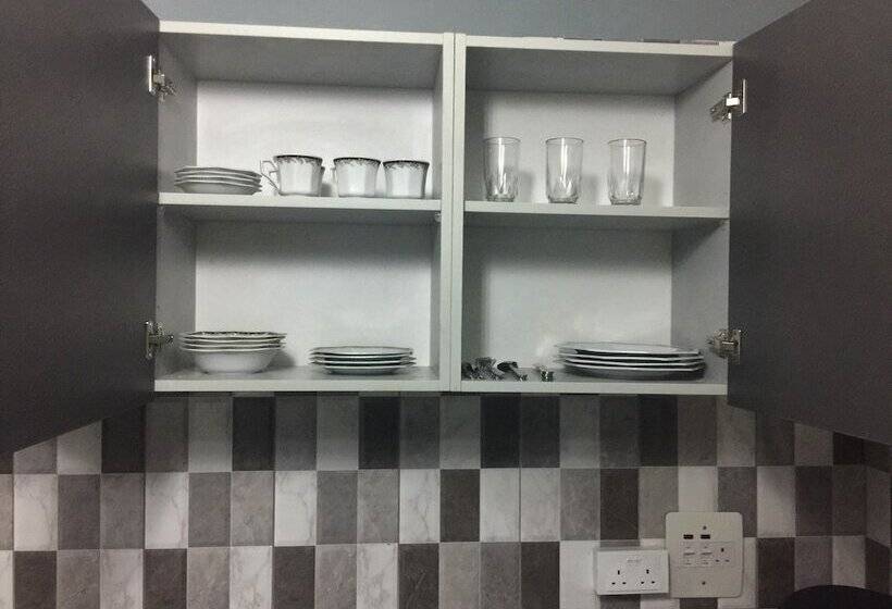 پانسیون Nigus House