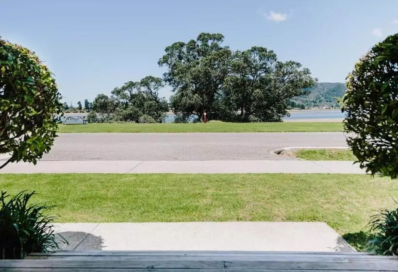 Majatalo Studio On Petley