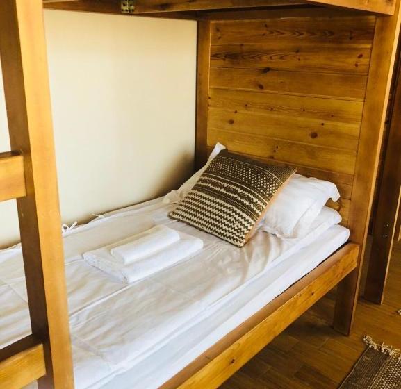 پانسیون Summit Guest House