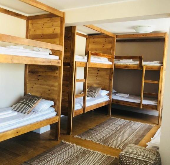 پانسیون Summit Guest House