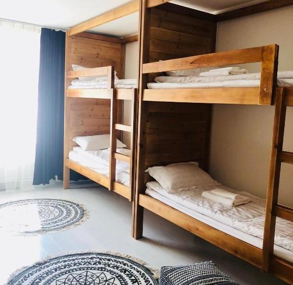 پانسیون Summit Guest House