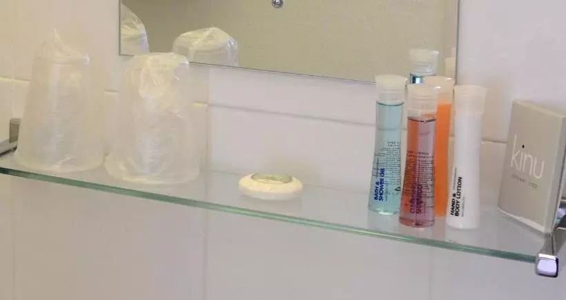 Majatalo The Cove Guest House