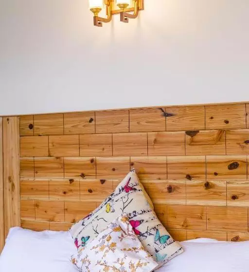 ベッドアンドブレックファースト Aaramgah