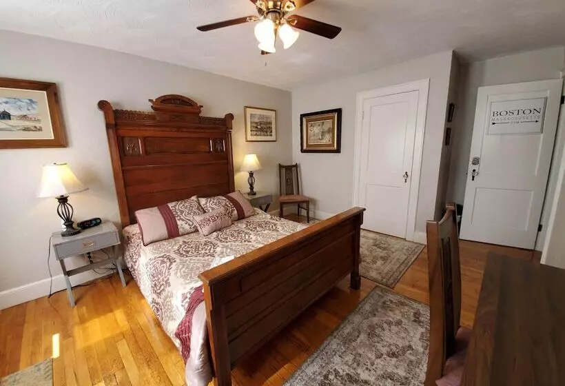 تختخواب و صبحانه Natalie House   Boston