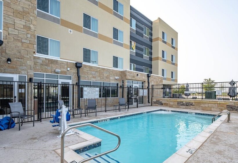 בית מלון כפרי Fairfield Inn & Suites By Marriott Terrell