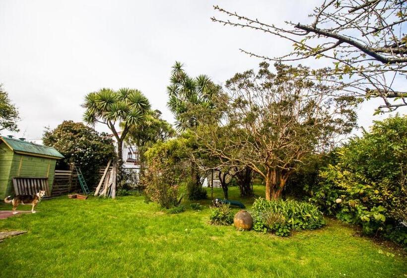 Pension 13 Lunas Hostel