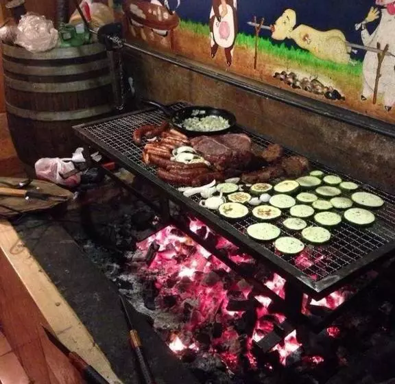 ペンション 13 Lunas Hostel