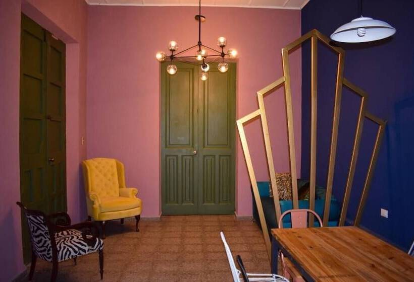 پانسیون Hostal Sole