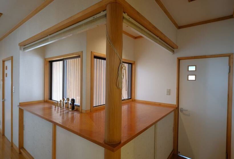 ペンション Tokiwa Kamakura Backpackers