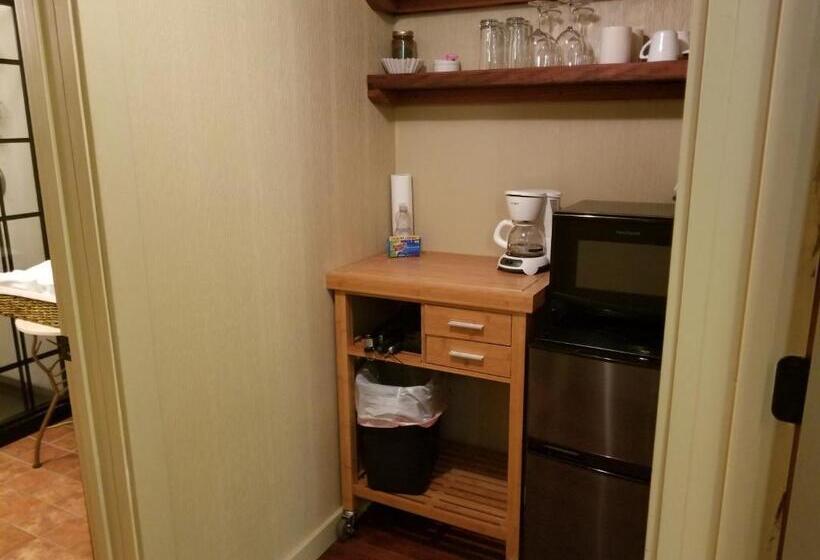 فندق China Creek Cottages