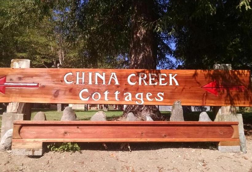 فندق China Creek Cottages